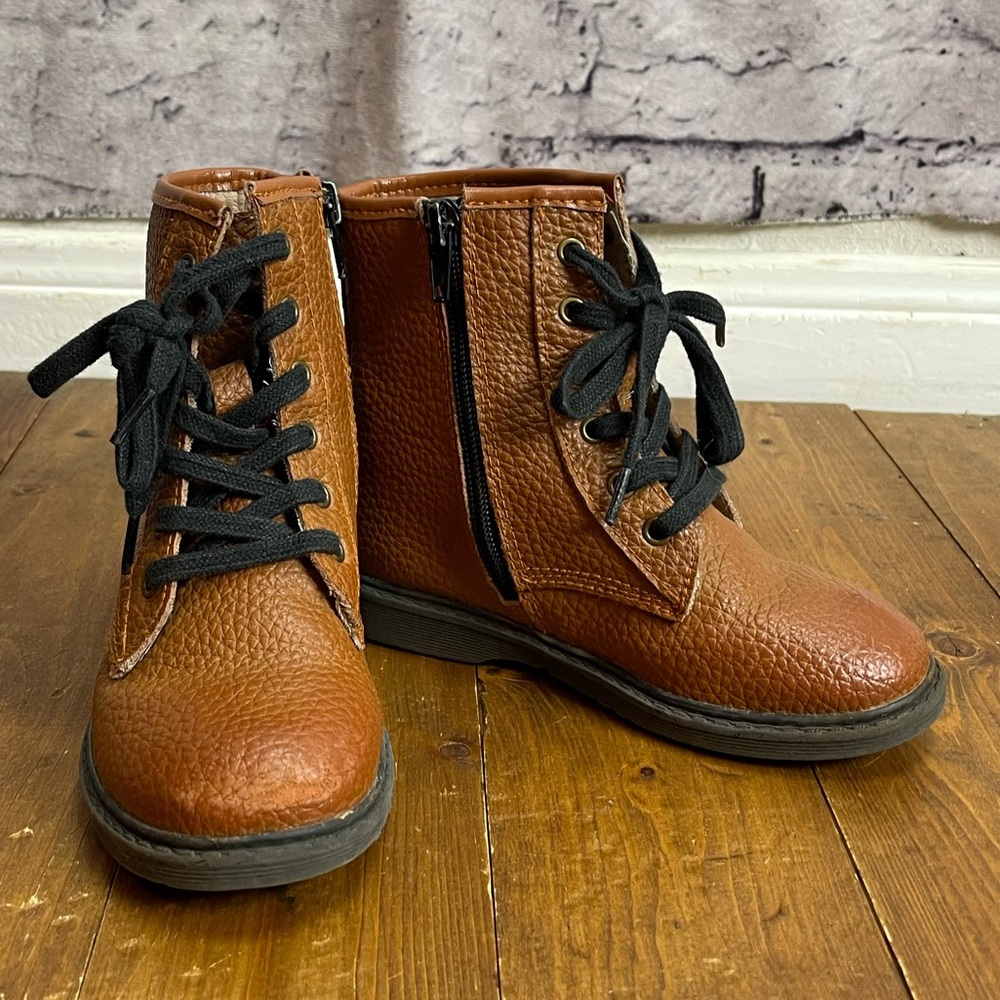 Monkey Feet size 4-5Y brown pebble leather lace up boots